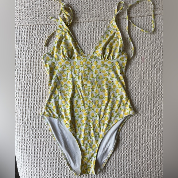 Women’s solid & striped lemon print one piece size medium - Picture 1 of 2